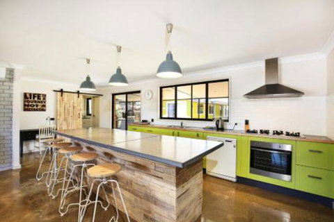 Aloha Pet & Family Friendly 10 Min Walk To Beach - St Kilda Accommodation 0