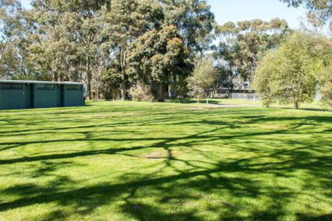 Kalganyi Holiday Park - St Kilda Accommodation 4