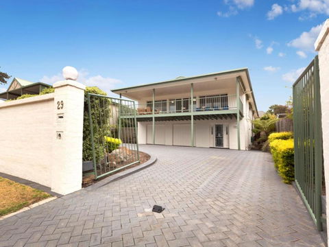 DROMANA BAY VIEWS DROMANA - St Kilda Accommodation 1