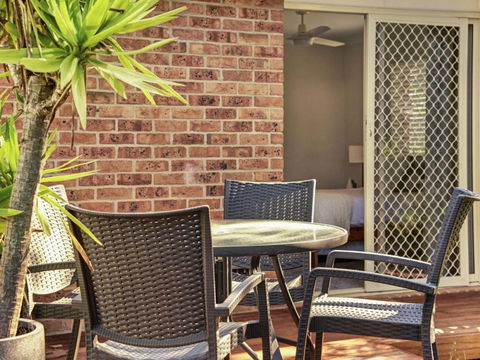 Mollymook Coastal Villa - St Kilda Accommodation 6