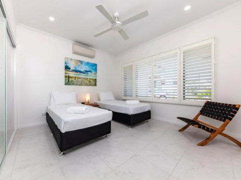 CANOPY HOUSE At PALM COVE - St Kilda Accommodation 6