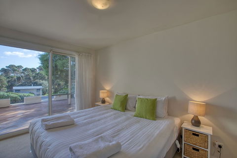 Seaview Apartment - St Kilda Accommodation 3