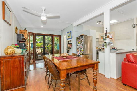BEACH RETREAT - St Kilda Accommodation 3