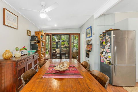 BEACH RETREAT - St Kilda Accommodation 4