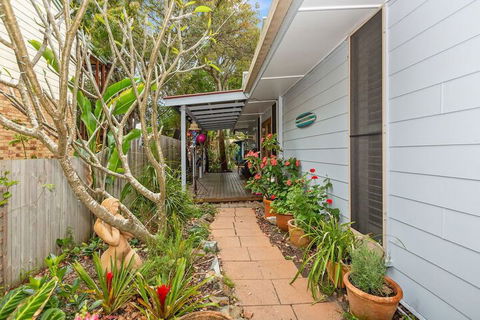BEACH RETREAT - St Kilda Accommodation 1