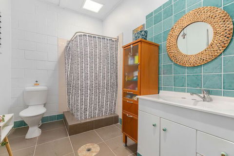 BEACH RETREAT - St Kilda Accommodation 5