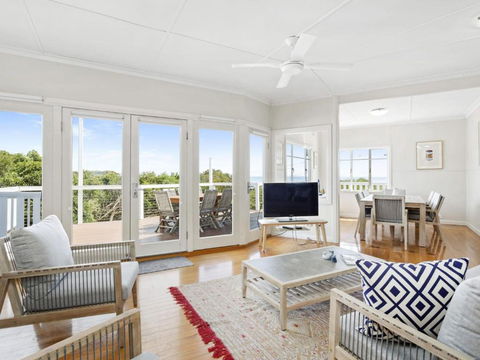 KIMBERLEY McCRAE - St Kilda Accommodation 3