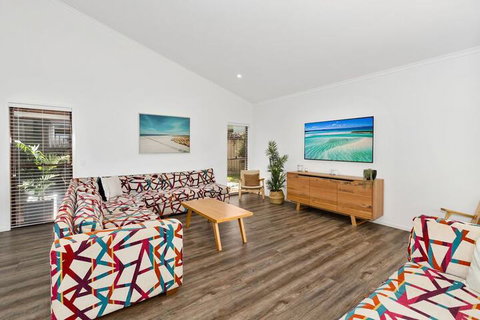 COASTAL SOUL - St Kilda Accommodation 5