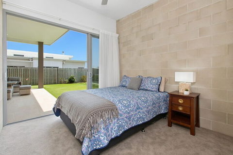 BEACHSIDE HAVEN - St Kilda Accommodation 5