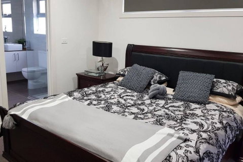 CHELSEA Family Home Close To Beach & Shops - St Kilda Accommodation 2