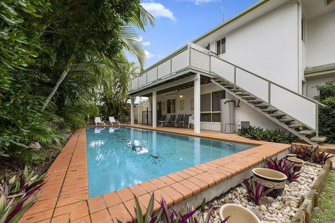Fabulous Pet Friendly Family Home - 3 Carribean Court - St Kilda Accommodation 1