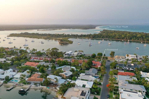 Walk To Hastings Street Noosa Sound - St Kilda Accommodation 3