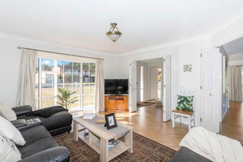 Macleay Street 23 Narrawallee - St Kilda Accommodation 0