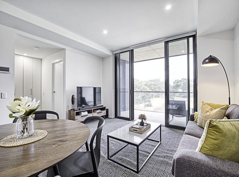 CANBERRA CHIC Hosted By LAbode - St Kilda Accommodation 6