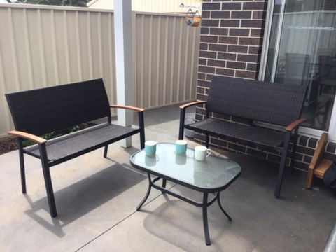 Discover Warilla Bright & Airy Townhouse Near The Beach & Lake - St Kilda Accommodation 1