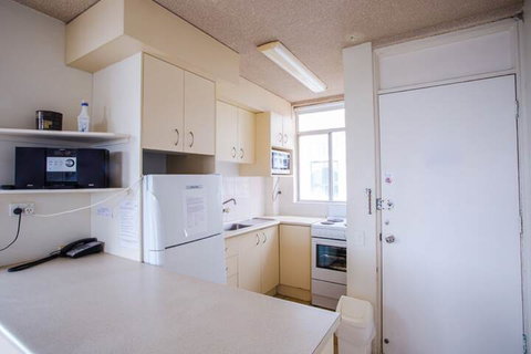 Suntower - St Kilda Accommodation 3