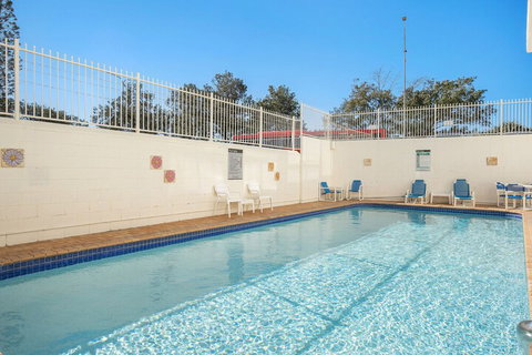 Suntower - St Kilda Accommodation 1