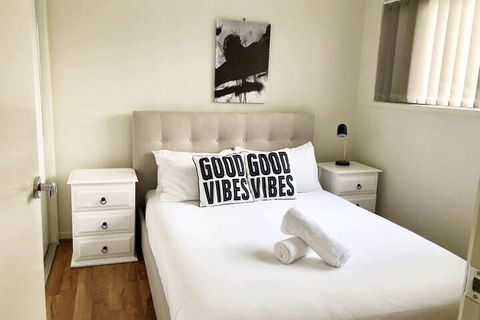 Apartment Stay Close To Surfers Paradise - St Kilda Accommodation 4