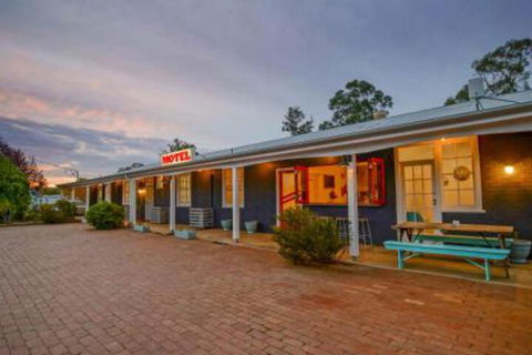 The Platypus Accommodation & Cafe - St Kilda Accommodation 0