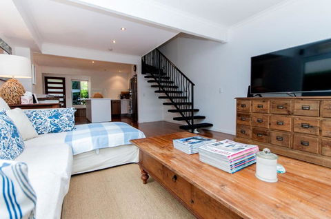 Barbados Noosa - St Kilda Accommodation 2