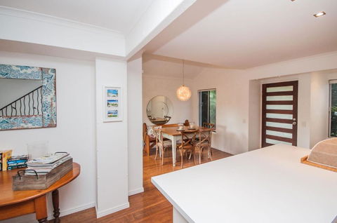 Barbados Noosa - St Kilda Accommodation 1