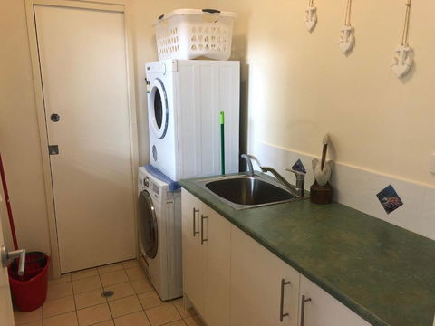 Our Beach House - St Kilda Accommodation 5