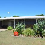 12 Zircon Street Renovated Beach Shack With The Perfect Blend Of Comfort & Coastal Cool - St Kilda Accommodation 0