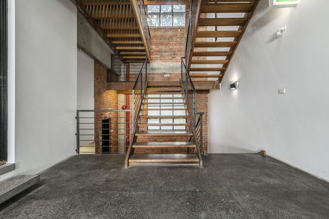 Fabulous Fitzroy Converted Warehouse - St Kilda Accommodation 3