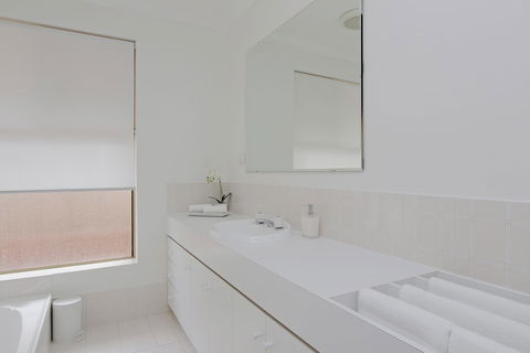 Alexandra Villa - St Kilda Accommodation 0