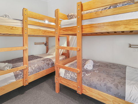 Ski View 4 - St Kilda Accommodation 3