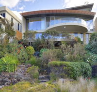 Whale View - St Kilda Accommodation