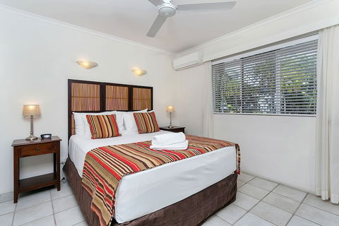 On Palm Cove Beachfront Apartments - St Kilda Accommodation 6