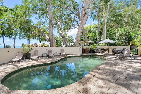 On Palm Cove Beachfront Apartments - St Kilda Accommodation 3