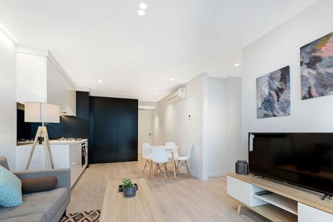 IFSuites (IFSTAYS) Light House Apartment - St Kilda Accommodation 4