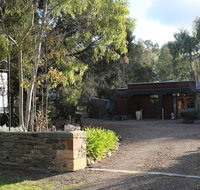 William Hunt's Retreat - Redwood Studio - St Kilda Accommodation