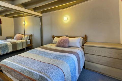 Tyee - St Kilda Accommodation 1