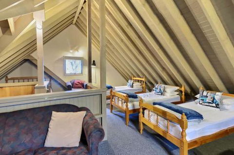 Tyee - St Kilda Accommodation 2