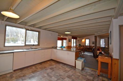 Tyee - St Kilda Accommodation 5