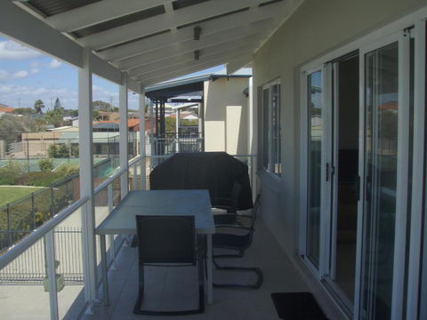 Unit 29 Ledge Point Village - St Kilda Accommodation 4