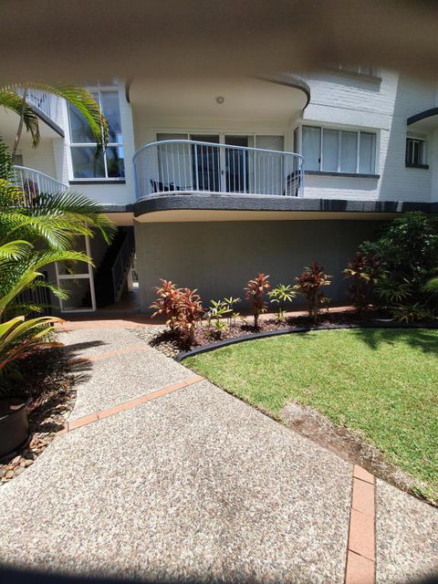 Studio Apartment Mooloolaba Beach Holiday Management - St Kilda Accommodation 6
