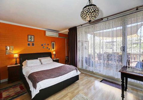 Central Bohemian Studio - St Kilda Accommodation 3