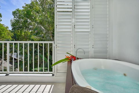 Couples Private Spa Beach Getaway - St Kilda Accommodation 6