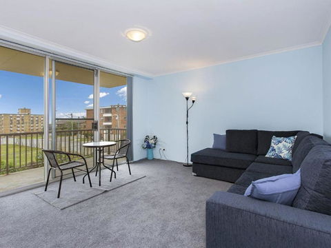 Fairleigh Unit 1 - St Kilda Accommodation 4