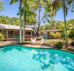 8 Satinwood Drive Rainbow Shores Architecturally Designed Pool Walk to Beach