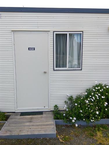 Bicheno Caravan Park & Take Away Foods - St Kilda Accommodation 1