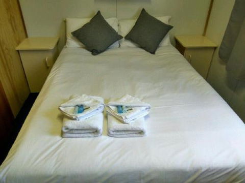 Bicheno Caravan Park & Take Away Foods - St Kilda Accommodation 4