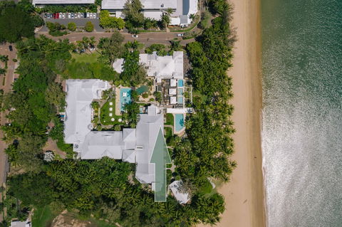 Belle Escapes - Sapphire Suite Absolute Beachfront Alamanda Resort 17 - St Kilda Accommodation 0