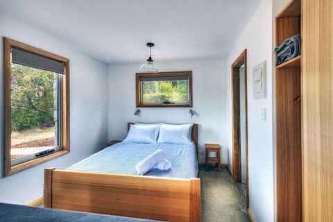 Freycinet Stone Studio 7 - St Kilda Accommodation 2