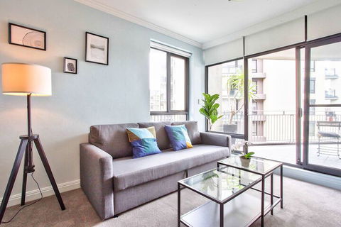 Apartment CBD Jones Bay - St Kilda Accommodation 1