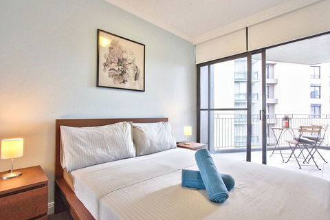 Apartment CBD Jones Bay - St Kilda Accommodation 2